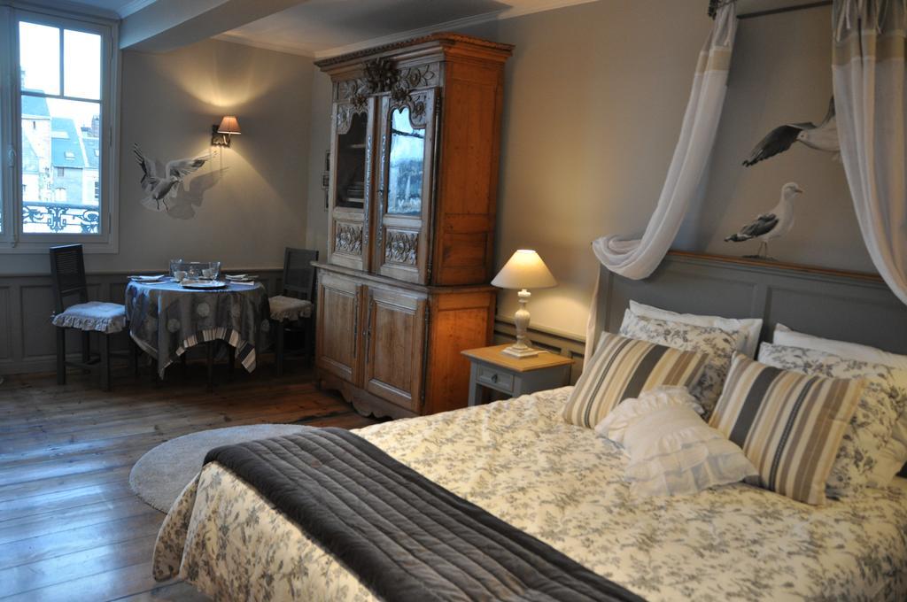 Hotel La Poupardoise à Honfleur Chambre photo